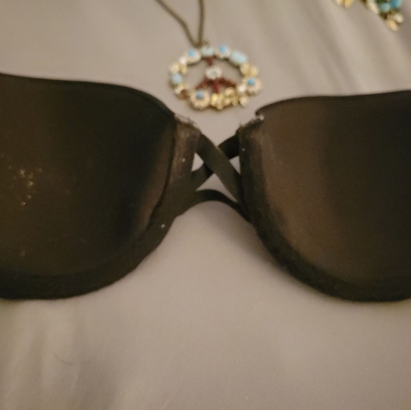 Victoria's Secret Bra - Picture 11 of 12